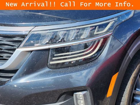 Used 2021 Kia Seltos SX w/ SX Sunroof Package AWD/4WD image 7