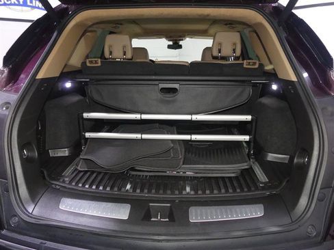 Used 2018 Cadillac XT5 Platinum w/ Driver Assist Package image 9