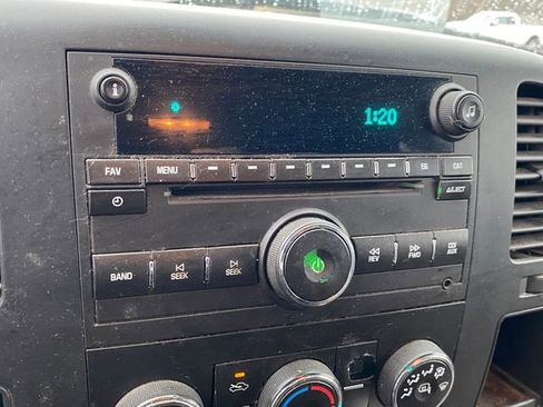 Used 2008 Chevrolet Silverado 1500 W/T w/ Towing Package image 8