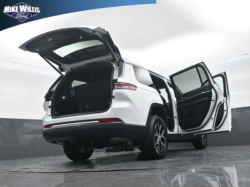 Used 2025 Jeep Grand Cherokee L Limited w/ Trailer Tow Package image 29