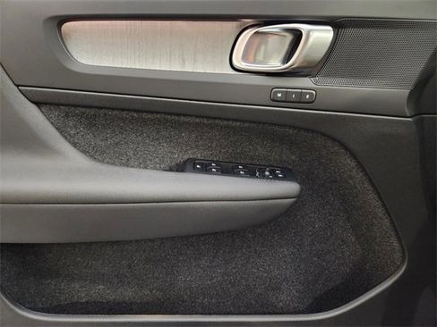 New 2025 Volvo XC40 B5 Core w/ Protection Package Premier image 24