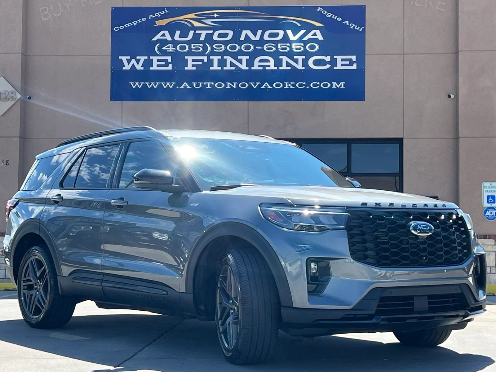 Used 2025 Ford Explorer ST-Line w/ ST-Line Street Pack AWD/4WD image 1