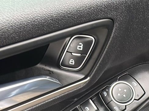 Certified 2022 Ford Escape SEL image 10