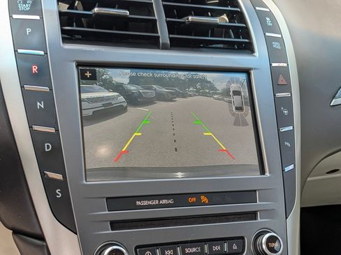 Used 2018 Lincoln MKZ Black Label w/ Technology Package FWD image 11
