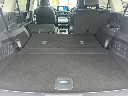 New 2026 Lincoln Aviator Reserve w/ Luxury Package RWD image 14