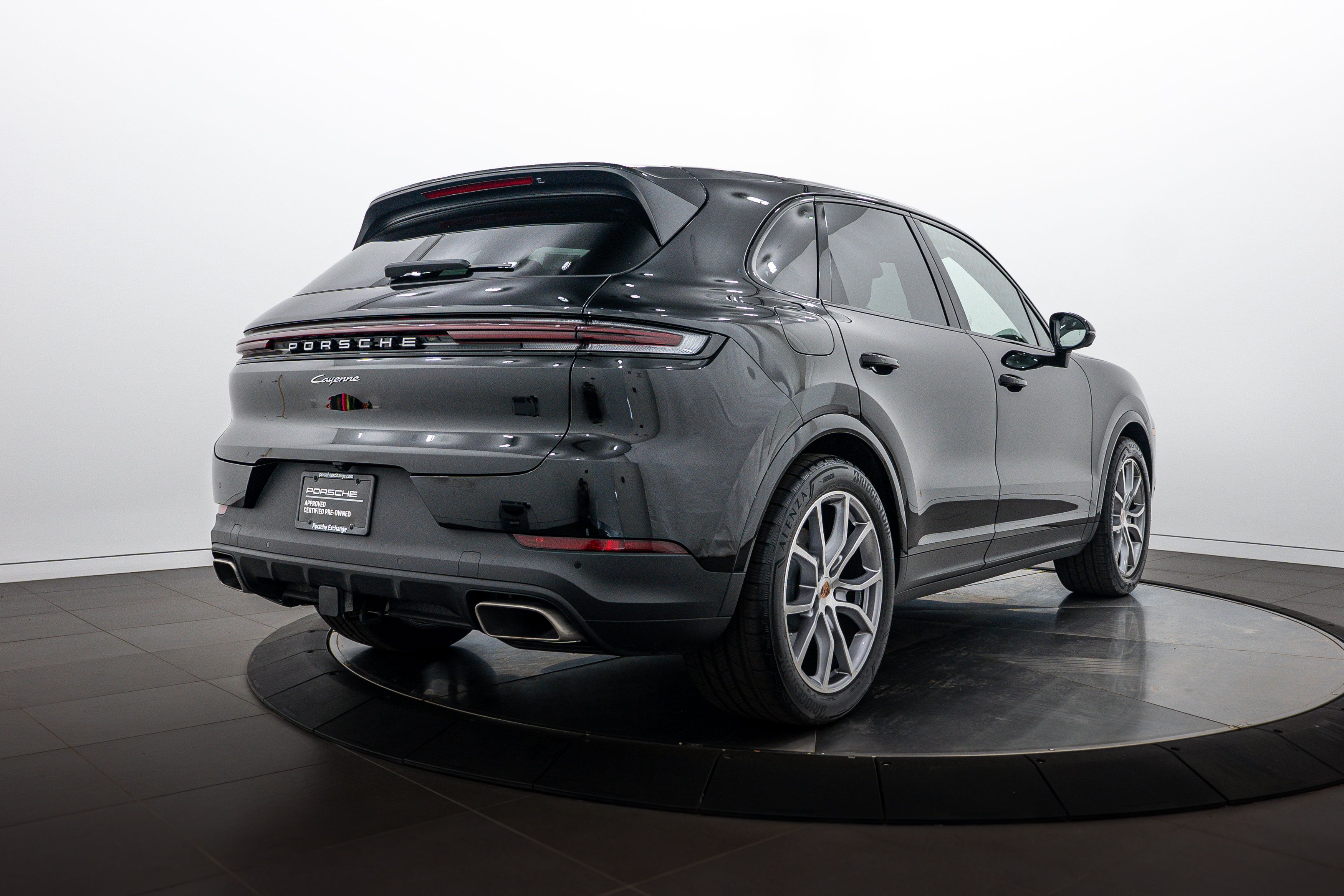 Certified 2026 Porsche Cayenne AWD/4WD image 7