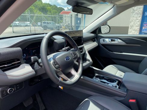 New 2026 Ford Explorer Active w/ Active Comfort Package AWD/4WD image 33