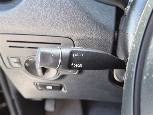 Used 2023 Mercedes-Benz Metris Passenger image 25