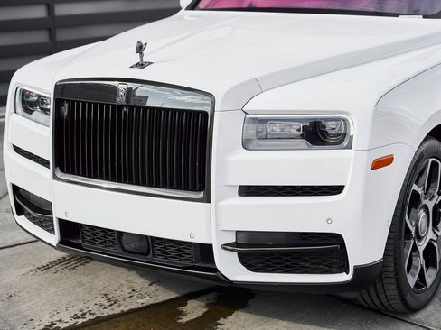 Used 2023 Rolls-Royce Cullinan Black Badge w/ Driver's Package image 7