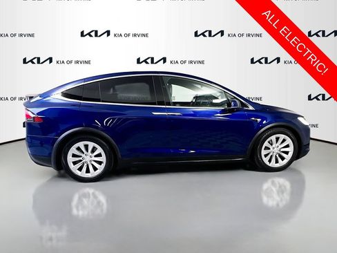 Used 2018 Tesla Model X 75D AWD/4WD image 8