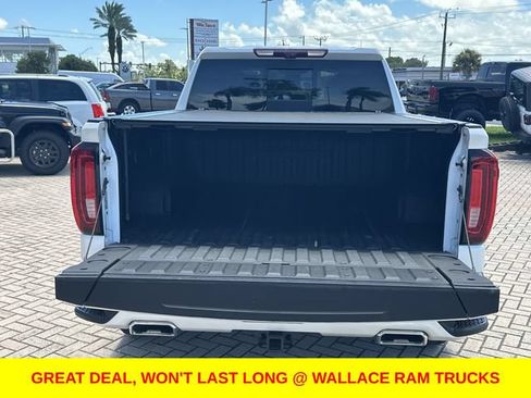 Used 2024 GMC Sierra 1500 Denali w/ Technology Package AWD/4WD image 12