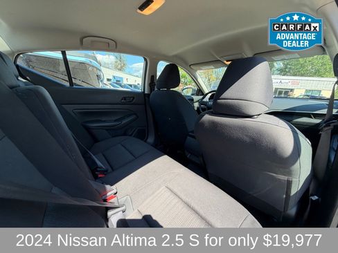 Used 2024 Nissan Altima 2.5 S FWD image 10