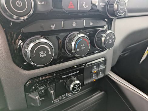 New 2026 RAM 1500 Big Horn w/ Night Edition AWD/4WD image 11