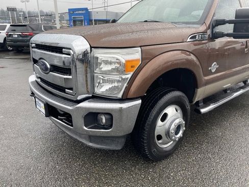 Used 2012 Ford F350 Lariat image 4