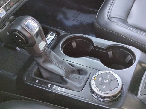 Used 2025 Ford Bronco Outer Banks AWD/4WD image 25