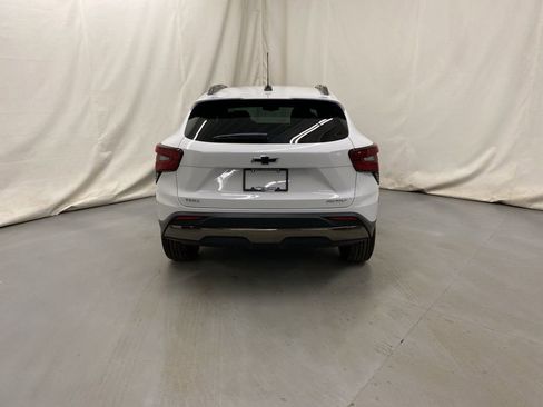 New 2026 Chevrolet Trax ACTIV w/ Sunroof Package image 7