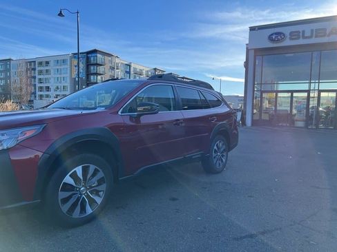 Used 2023 Subaru Outback Limited image 3