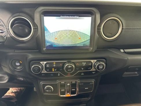 Used 2023 Jeep Wrangler Unlimited Sahara w/ Cold Weather Group image 22