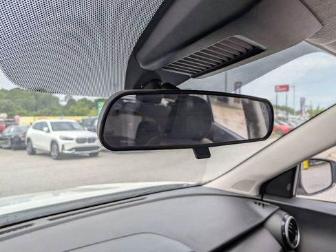 Used 2022 Nissan Kicks SV FWD image 27