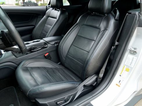 Used 2018 Ford Mustang GT Premium w/ Equipment Group 401A RWD image 6