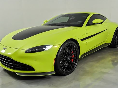 Used 2023 Aston Martin V8 Vantage Coupe RWD image 6