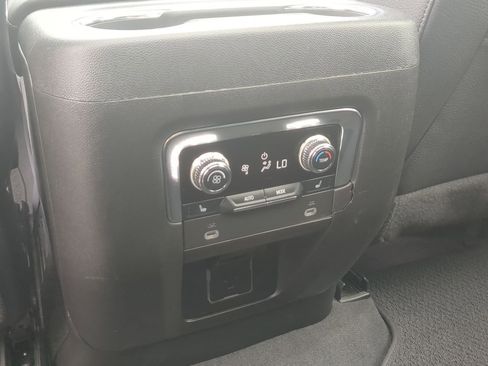 Used 2023 GMC Yukon Denali AWD/4WD image 22