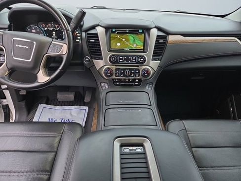 Used 2020 GMC Yukon Denali AWD/4WD image 10