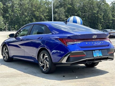 Used 2024 Hyundai Elantra SEL w/ Convenience Package image 15