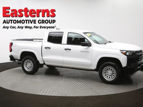 Used 2024 Chevrolet Colorado W/T w/ Technology Package RWD image 47