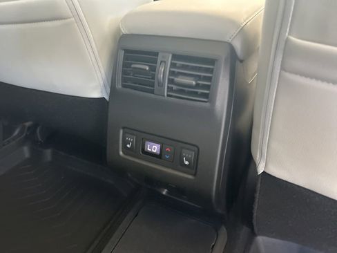 New 2025 Mitsubishi Outlander SEL image 30