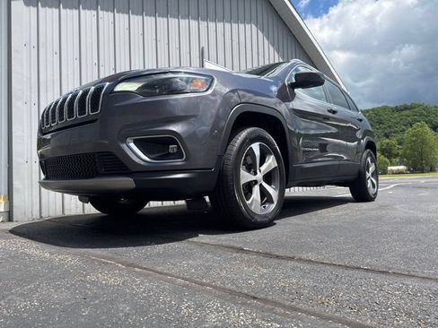 Used 2020 Jeep Cherokee Limited AWD/4WD image 16