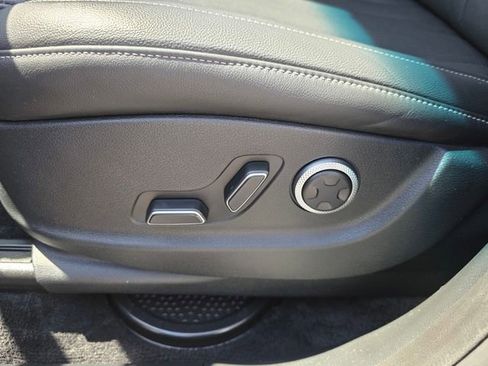 Used 2025 Genesis GV80 2.5T Standard AWD/4WD image 24