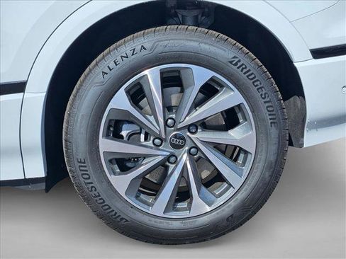 New 2025 Audi Q6 e-tron Premium Plus image 10