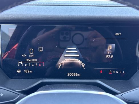 Used 2025 GMC Acadia Elevation FWD image 16