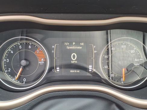 Used 2016 Jeep Cherokee Latitude AWD/4WD image 22
