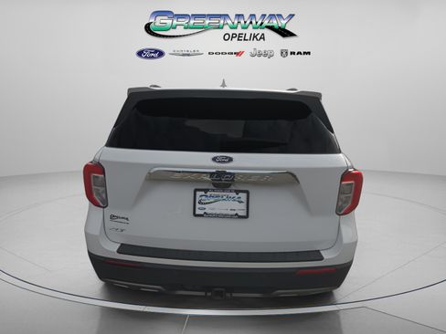 Used 2020 Ford Explorer XLT w/ Equipment Group 202A image 6