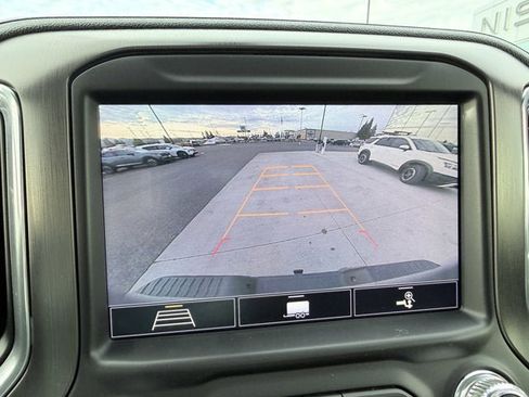 Used 2020 GMC Sierra 1500 AT4 w/ Off-Road Performance Package image 14