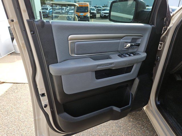 Used 2019 RAM 1500 Warlock AWD/4WD image 16