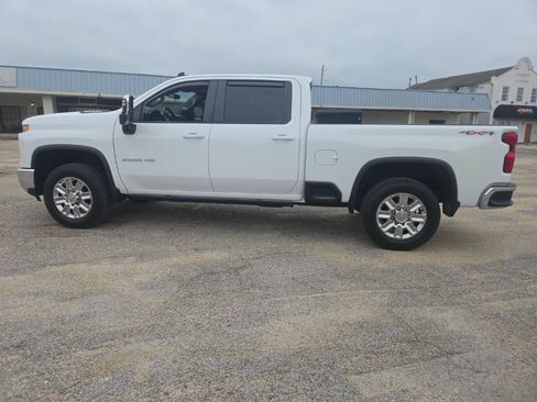 Used 2024 Chevrolet Silverado 2500 LT AWD/4WD image 6