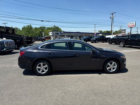 Used 2022 Chevrolet Malibu LS w/ Driver Confidence Package II FWD image 6