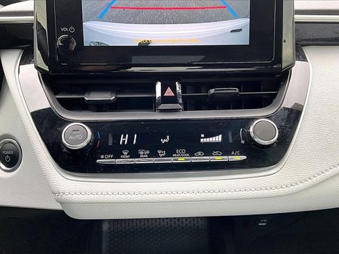 Used 2024 Toyota Corolla LE image 16
