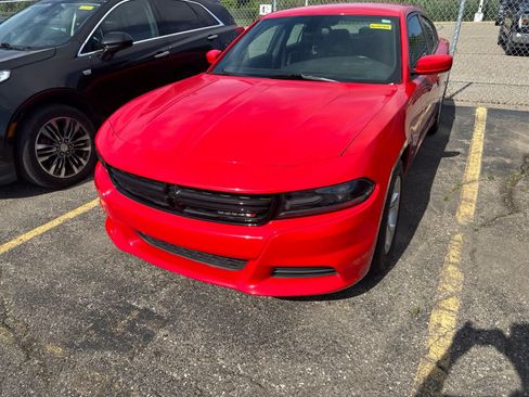 Used 2021 Dodge Charger SXT w/ Leather Interior Group RWD image 1