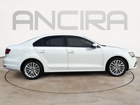 Used 2016 Volkswagen Jetta SEL w/ Lighting Package FWD image 12