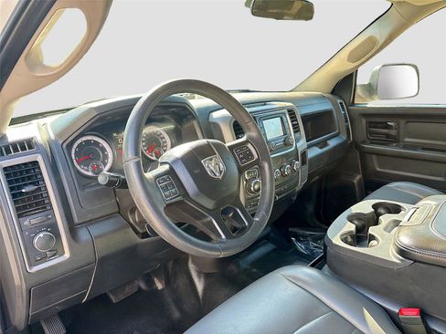 Used 2022 RAM 1500 Tradesman w/ Chrome Appearance Group image 10