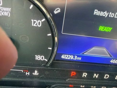 Used 2022 Ford Escape SE w/ Cold Weather Package AWD/4WD image 18