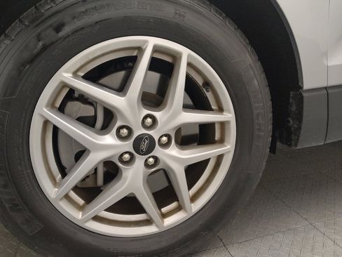 Used 2024 Ford Edge SEL image 31