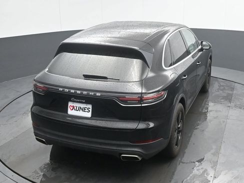 Used 2022 Porsche Cayenne AWD/4WD image 31