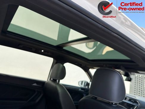 Used 2022 Volkswagen Tiguan SE R-Line FWD image 29
