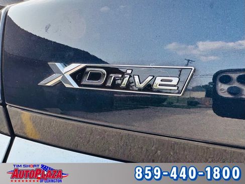 Used 2025 BMW 740i xDrive w/ Premium Package AWD/4WD image 17