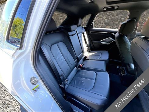 Used 2019 Audi Q3 2.0T Premium w/ Convenience Package AWD/4WD image 23